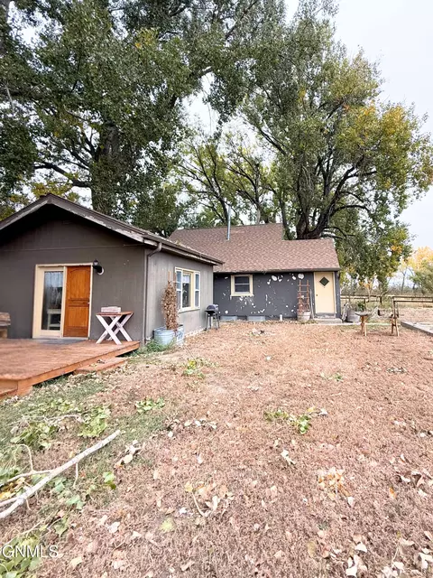 34250 Co Rd 110, Savage, MT 59262
