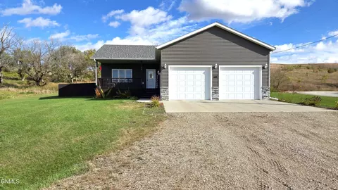 Exterior - 1209 Evenson Dr, Lisbon, ND 58054 photo 1 of 9