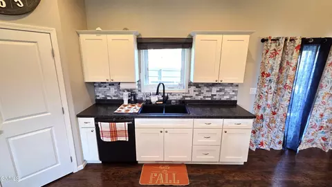 Kitchen - 1209 Evenson Dr, Lisbon, ND 58054 photo 3 of 4