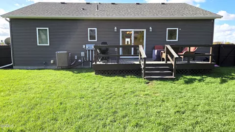 Exterior - 1209 Evenson Dr, Lisbon, ND 58054 photo 3 of 9