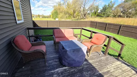 Exterior - 1209 Evenson Dr, Lisbon, ND 58054 photo 2 of 9