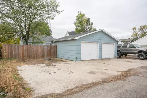 810 1st Ave E, Williston, ND 58801 photo 28