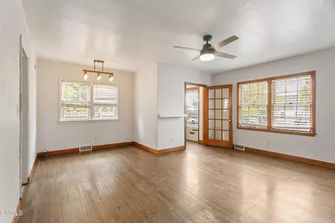 810 1st Ave E, Williston, ND 58801 photo 4