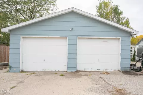 810 1st Ave E, Williston, ND 58801 photo 29
