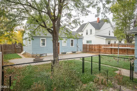 810 1st Ave E, Williston, ND 58801 photo 27