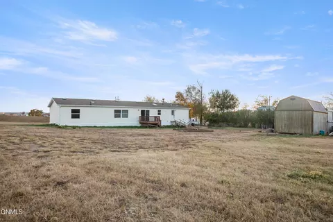14275 Painted Woods Dr, Williston, ND 58801 photo 26
