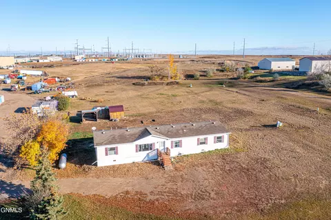 14275 Painted Woods Dr, Williston, ND 58801 photo 32