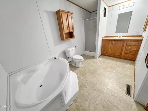 14275 Painted Woods Dr, Williston, ND 58801 photo 11