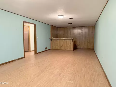 Living - 1919 Assumption Dr, Bismarck, ND 58501 photo 6 of 8