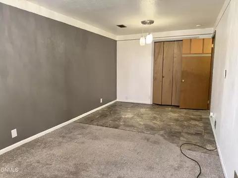 Living - 1919 Assumption Dr, Bismarck, ND 58501 photo 8 of 8
