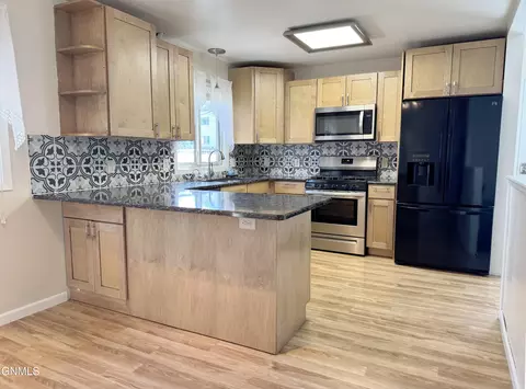 Kitchen - 1919 Assumption Dr, Bismarck, ND 58501 photo 6 of 9
