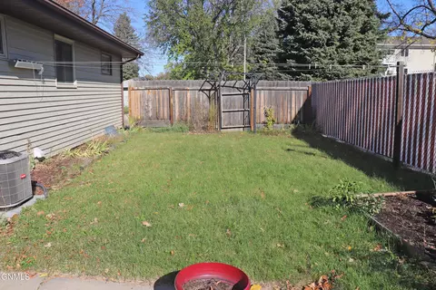 Exterior - 1919 Assumption Dr, Bismarck, ND 58501 photo 6 of 9