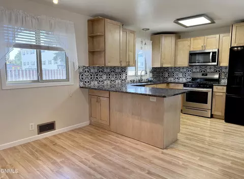Kitchen - 1919 Assumption Dr, Bismarck, ND 58501 photo 9 of 9