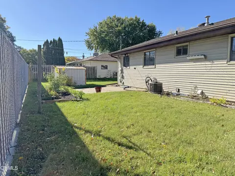 Exterior - 1919 Assumption Dr, Bismarck, ND 58501 photo 8 of 9