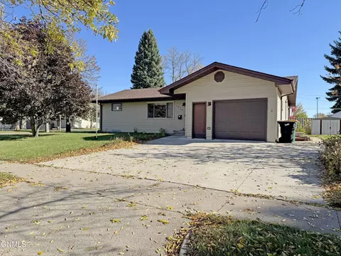 Exterior - 1919 Assumption Dr, Bismarck, ND 58501 photo 9 of 9