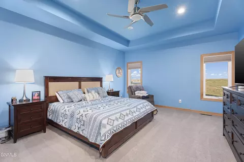 2471 Spaniel Rd, Mandan, ND 58554 photo 16