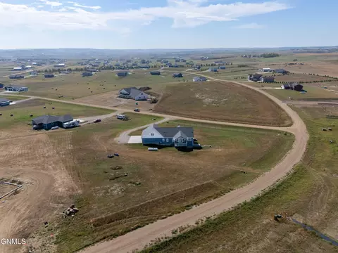 2471 Spaniel Rd, Mandan, ND 58554 photo 43