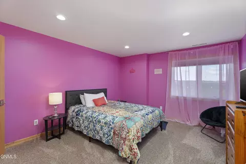 2471 Spaniel Rd, Mandan, ND 58554 photo 30