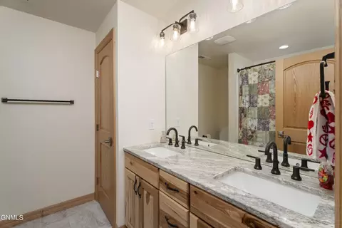 2471 Spaniel Rd, Mandan, ND 58554 photo 29