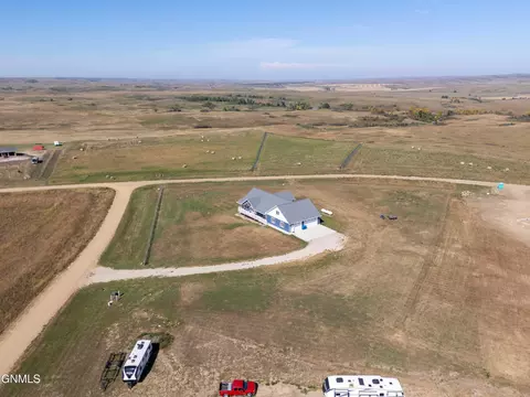 2471 Spaniel Rd, Mandan, ND 58554 photo 41