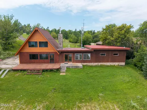 3024 W Lakeside Rd, Jamestown, ND 58401