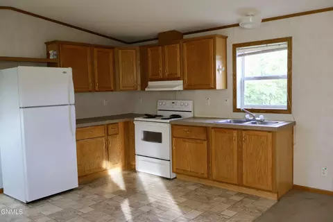 104 Hulbert St, Lignite, ND 58752 photo 4