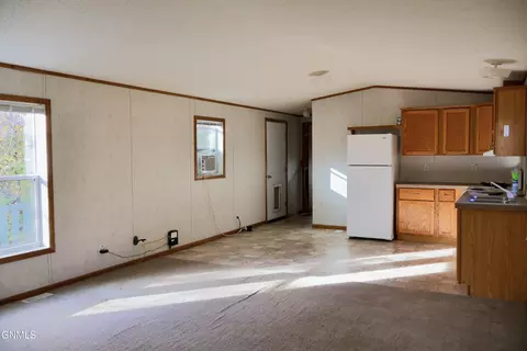 104 Hulbert St, Lignite, ND 58752 photo 5