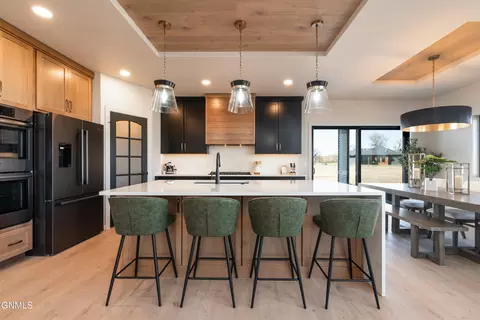 Kitchen - 2415 Dutton Cir SE, Mandan, ND 58554 photo 4 of 4