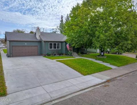 1206 2nd Ave E, Williston, ND 58801