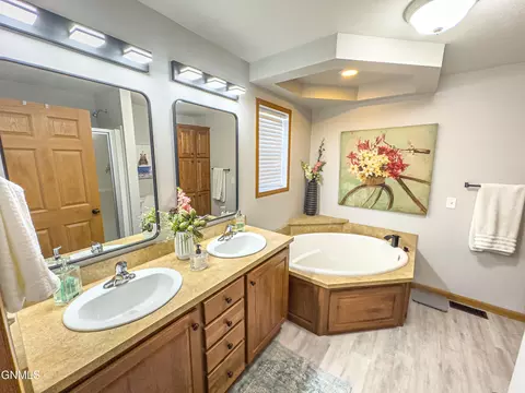 Bath - 2308 W Front St, Williston, ND 58801 photo 1 of 5