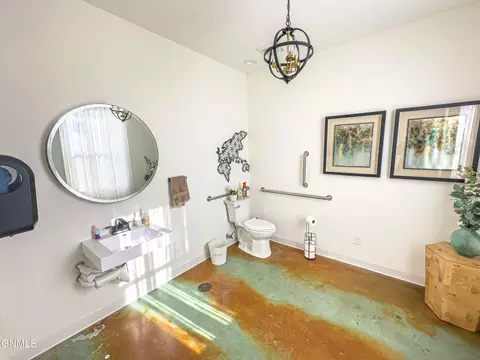 Bath - 2308 W Front St, Williston, ND 58801 photo 5 of 5