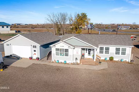 Exterior - 2308 W Front St, Williston, ND 58801 photo 3 of 4