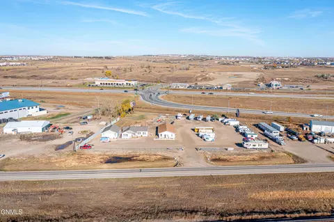 View/Area - 2308 W Front St, Williston, ND 58801 photo 2 of 11