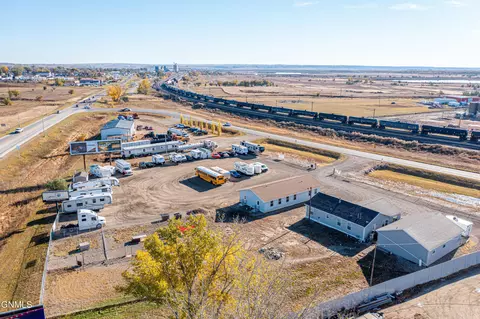 View/Area - 2308 W Front St, Williston, ND 58801 photo 7 of 11