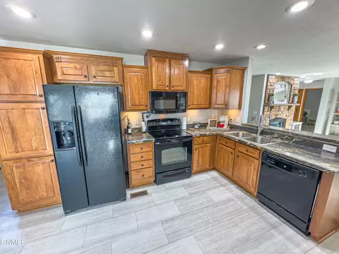 Kitchen - 2308 W Front St, Williston, ND 58801 photo 2 of 4