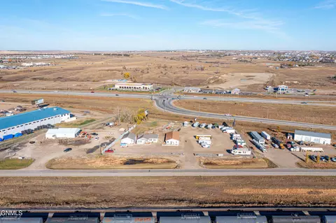 View/Area - 2308 W Front St, Williston, ND 58801 photo 3 of 11