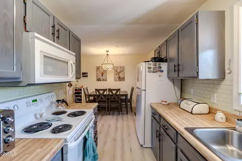 1401 Collins Ave, Mandan, ND 58554 photo 6
