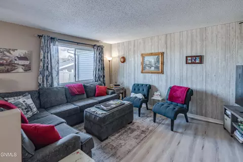 1401 Collins Ave, Mandan, ND 58554 photo 12