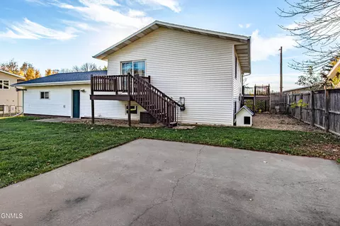 Exterior - 1444 1st Ave E, Dickinson, ND 58601 photo 3 of 5
