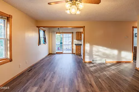 Living - 1444 1st Ave E, Dickinson, ND 58601 photo 3 of 4