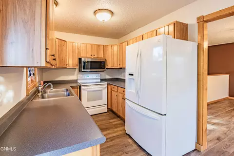 Kitchen - 1444 1st Ave E, Dickinson, ND 58601 photo 2 of 3