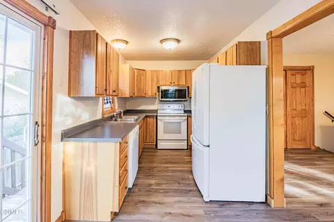 Kitchen - 1444 1st Ave E, Dickinson, ND 58601 photo 1 of 3