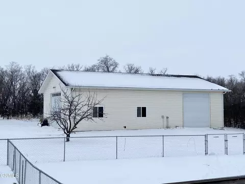 3187 Bluestem Dr N, Mandan, ND 58554