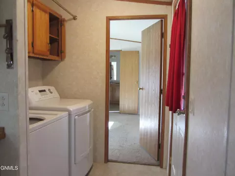 5700 Main St E, Bismarck, ND 58504 photo 7