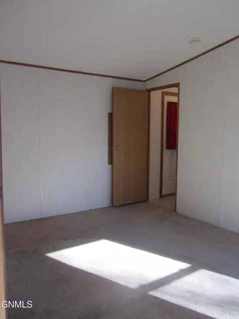 5700 Main St E, Bismarck, ND 58504 photo 9