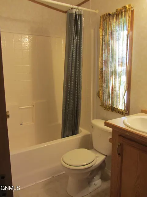 5700 Main St E, Bismarck, ND 58504 photo 14
