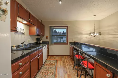 Kitchen - 515 Marilyn Dr NW, Mandan, ND 58554 photo 1 of 5