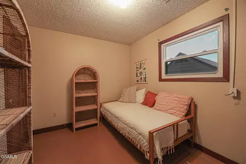Bedroom - 515 Marilyn Dr NW, Mandan, ND 58554 photo 6 of 6