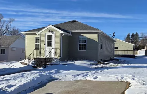 485 7th Ave NW, Valley City, ND 58072