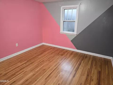Bedroom - 1013 Jefferson Ave, Bismarck, ND 58504 photo 19 of 20